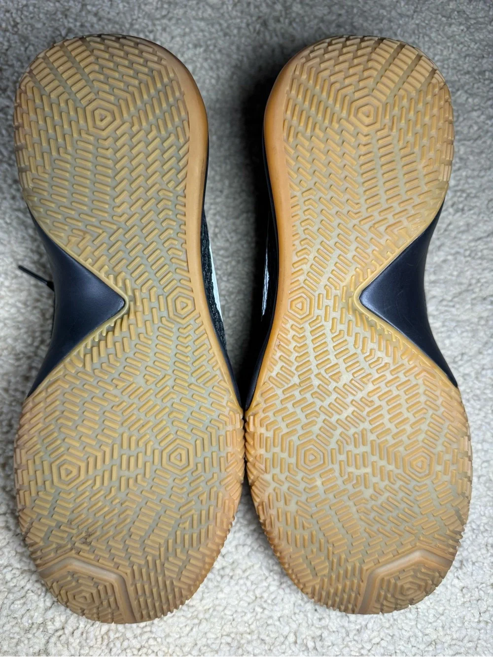 Nike Zoom Live 2 Mens Black Gum Sole Running Sneakers Size 9.5